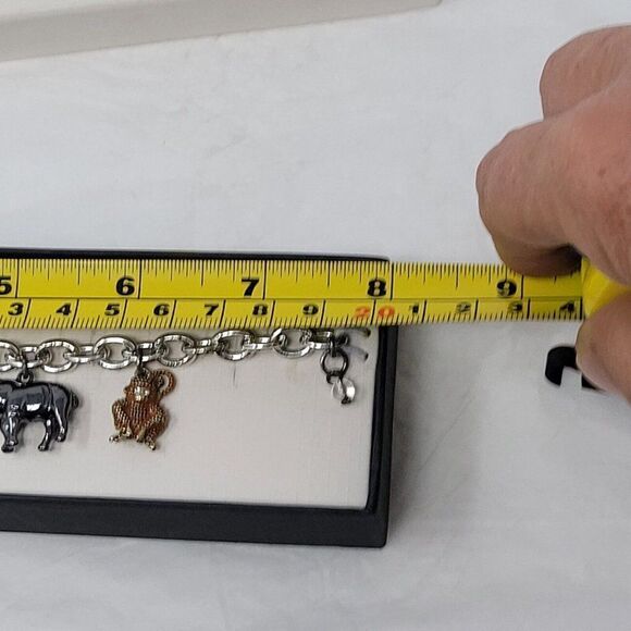Napier Silver Tone Safari Zoo Animal‎ Charm Bracelet Novelty Giraffe Zebra Gift - Picture 6 of 8